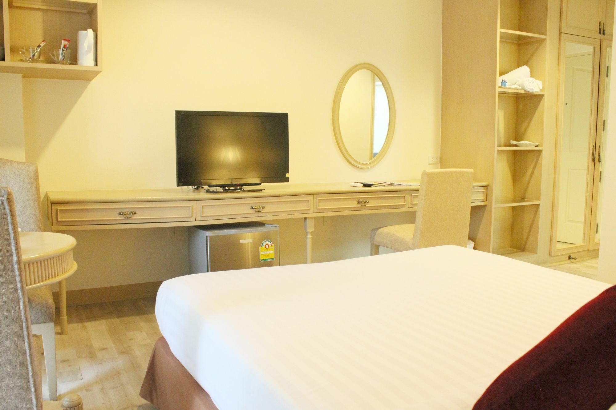 Hotel Romance Srinakarin 3*
