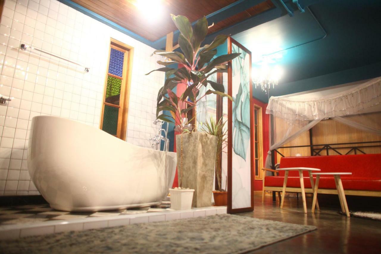 Madcat 曼谷疯猫民宿 Guest house