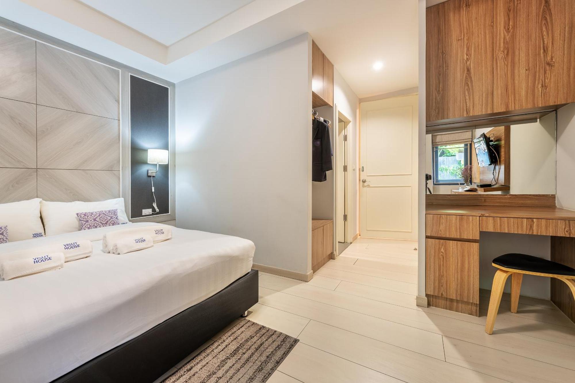 Visut House Bed & Breakfast 2*