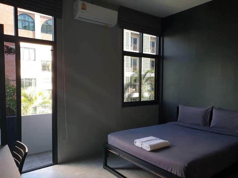 S Heaven Short & Long Hotel