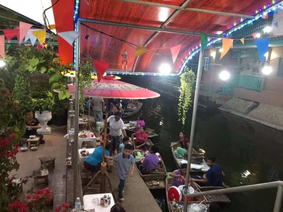 Penginapan Waterside
