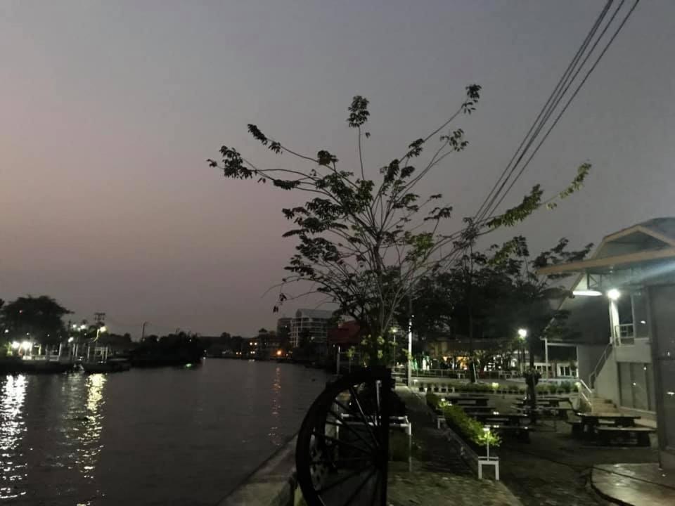 Waterside Penginapan Bangkok