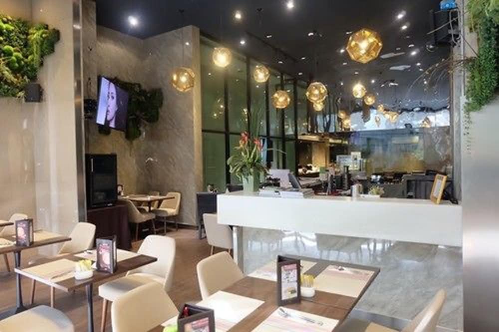 Hotel V Serviced Bangkok