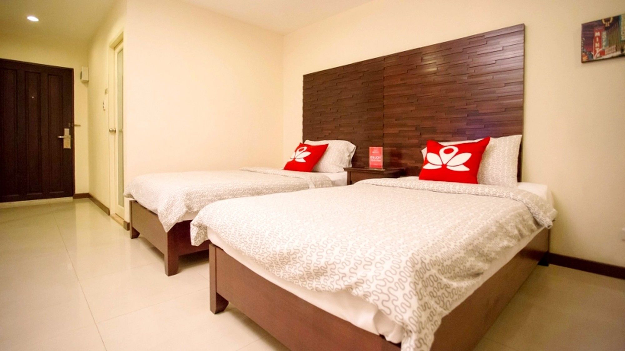 Zen Phaholyothin 69 Hotel