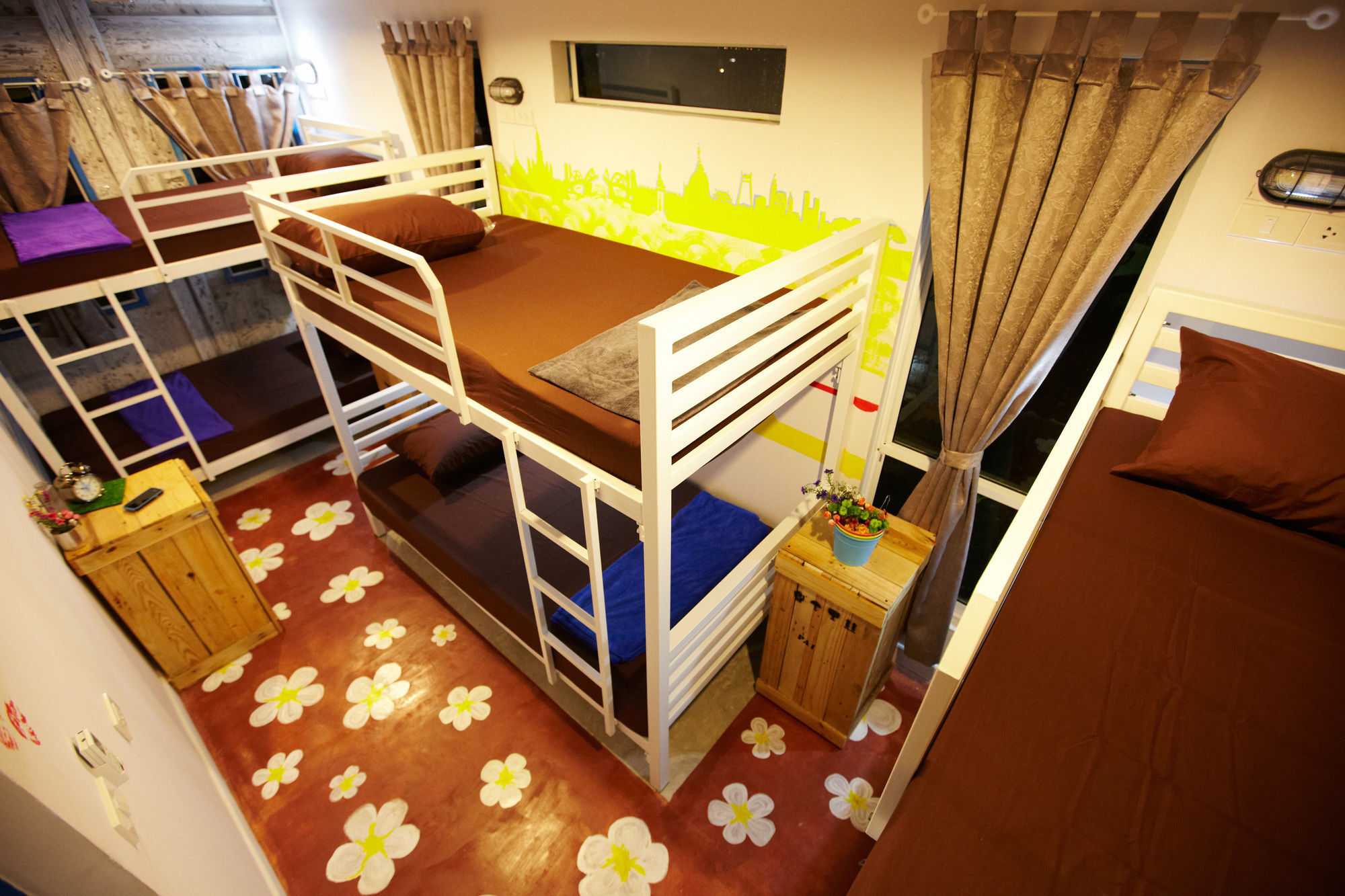 Wh Hostel Bangkok