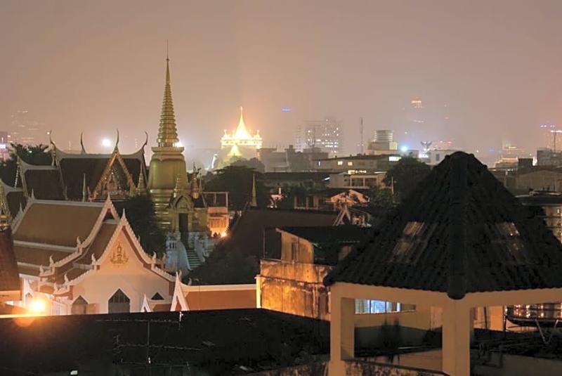 Roof View Place