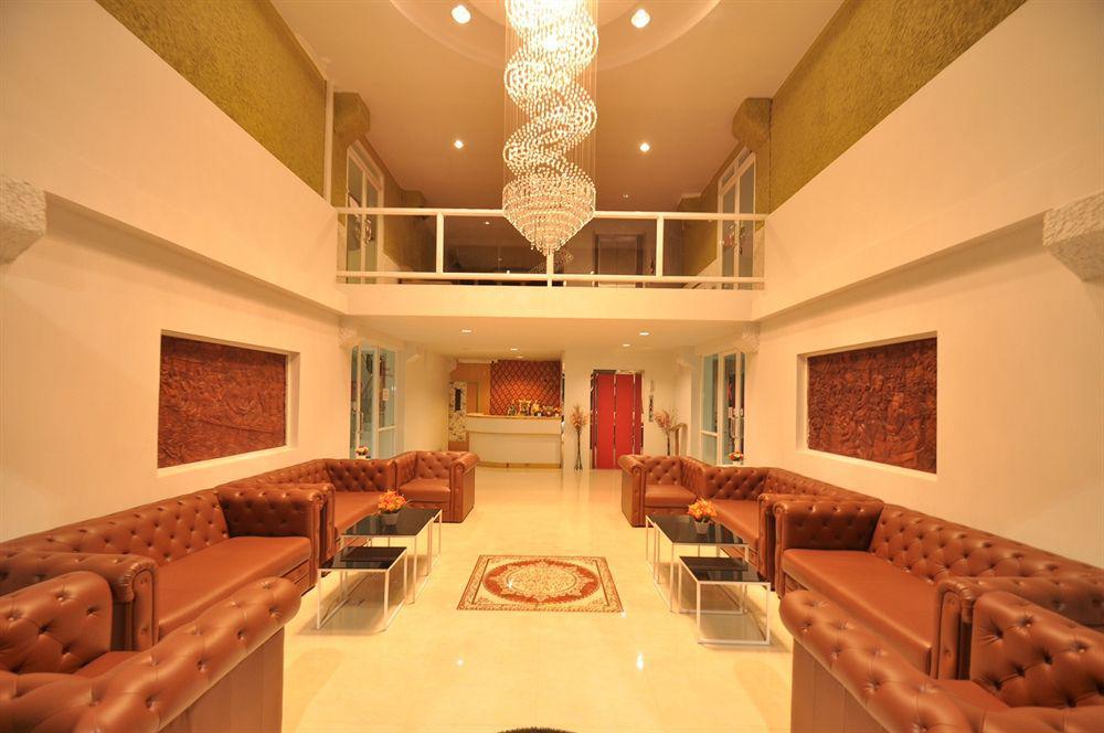 Kriss Hotel 4*