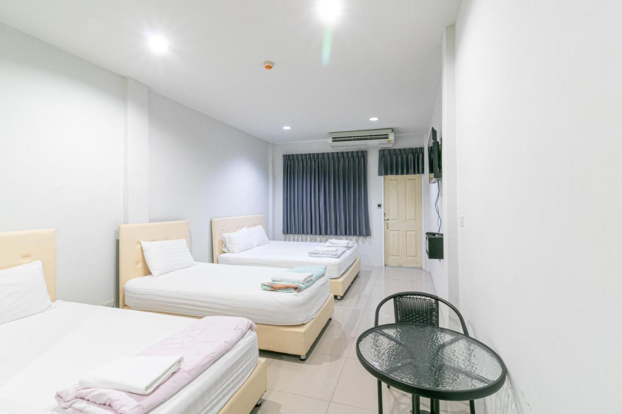 Hostel The Rooftop *