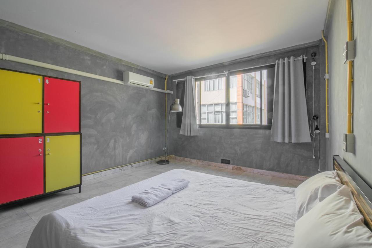 M Gray Hostel Bangkok