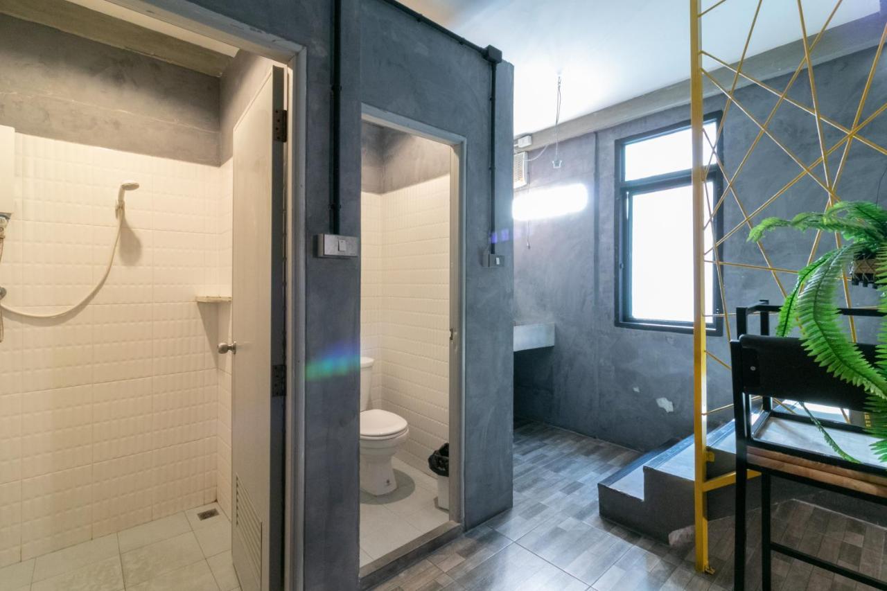 M Gray Hostel Bangkok