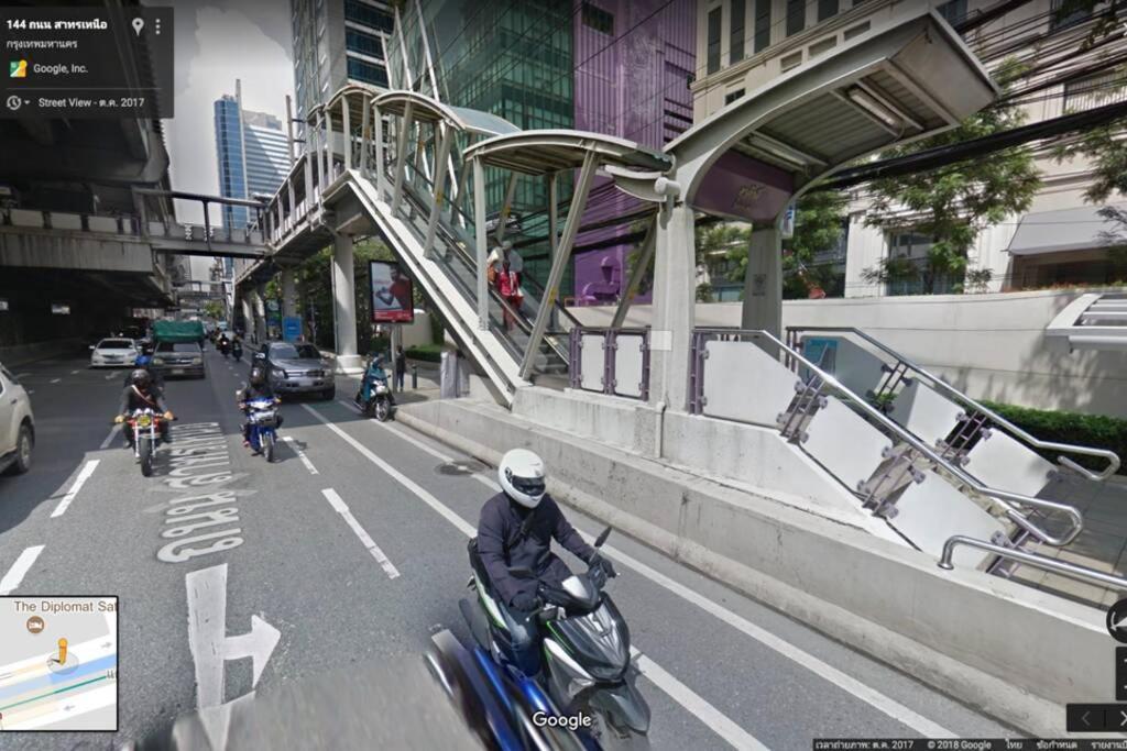 S1 Large Duplex Silom 3 Beds, Full Kitchen Wifi Apartment