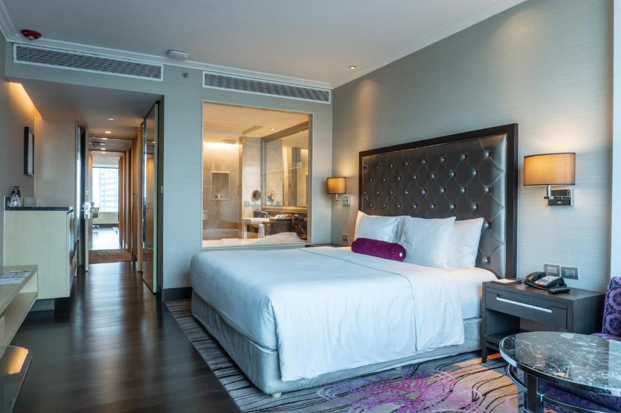 Radisson Blu Plaza Hotel 5*