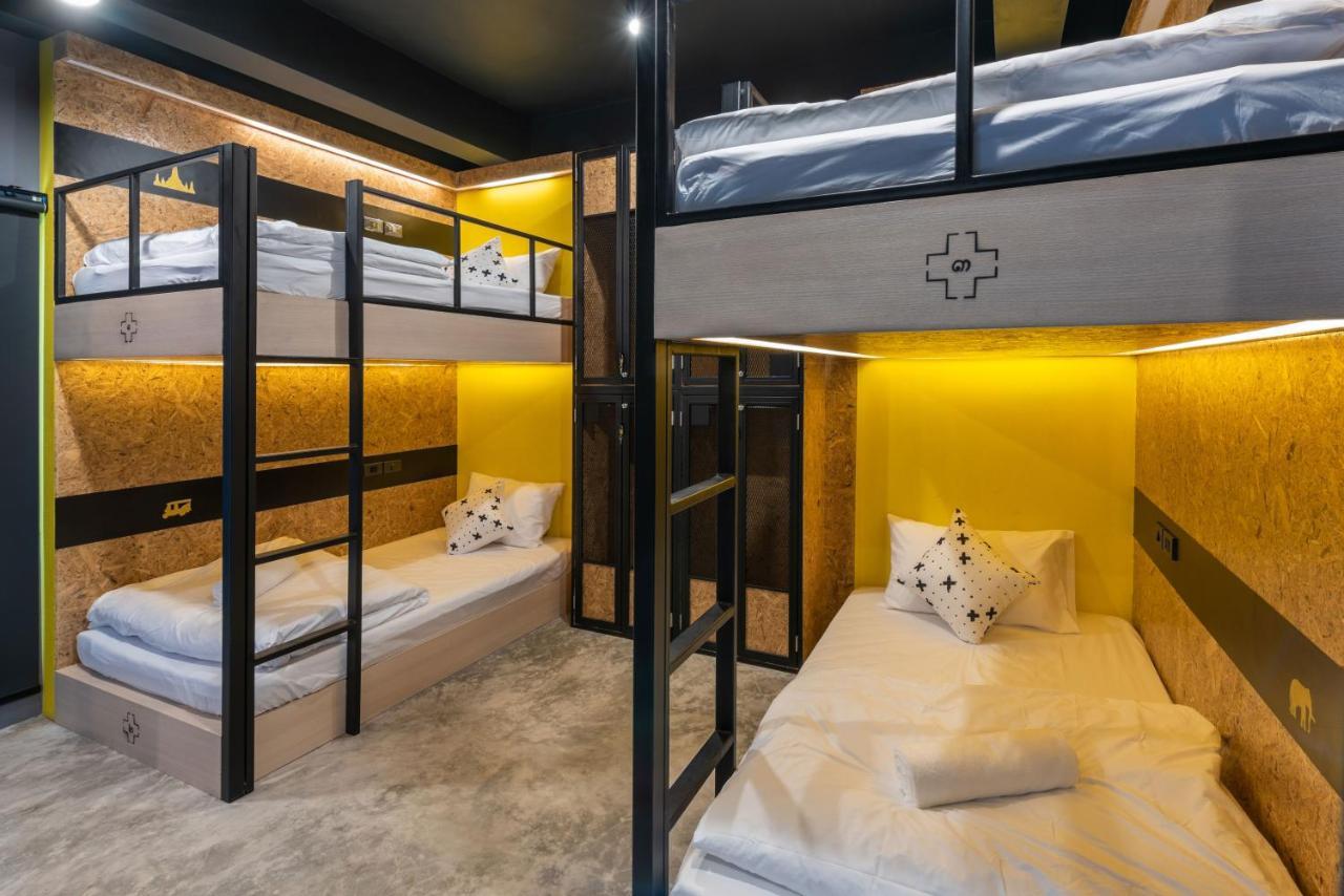 Lobsuek Hostel *
