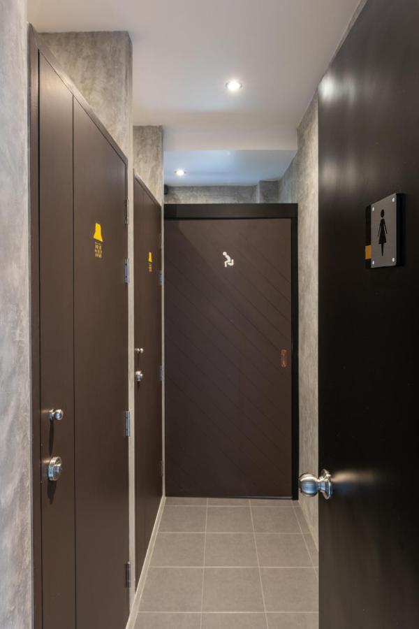 Lobsuek Hostel Bangkok