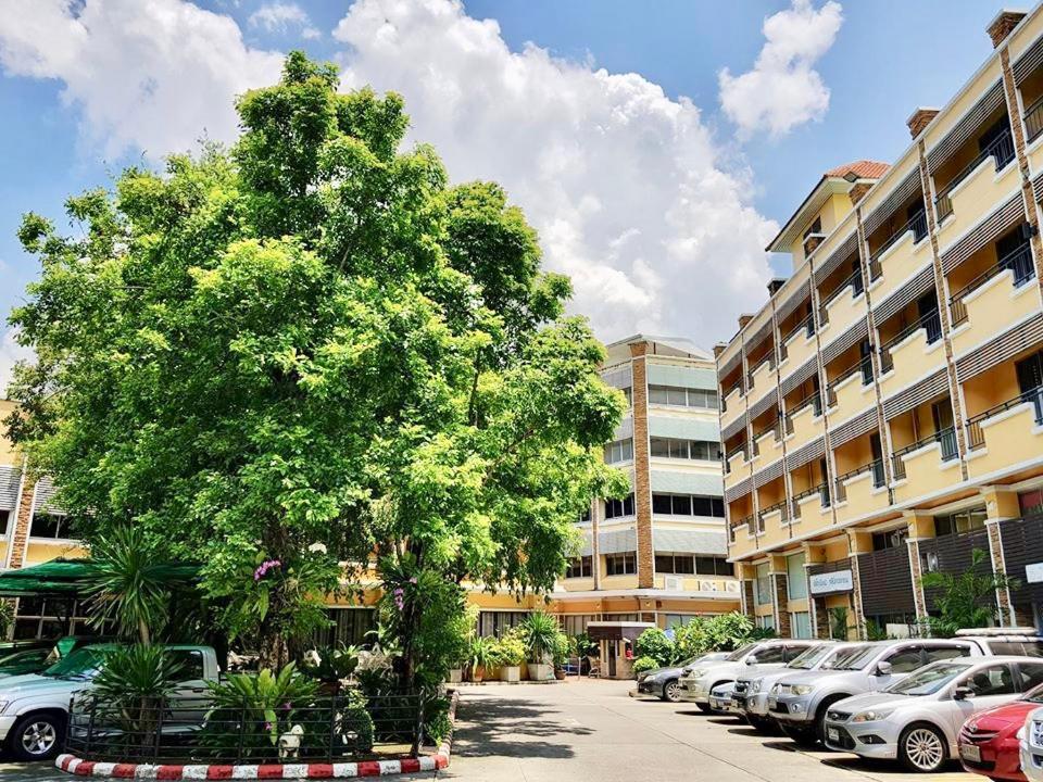 Paholyothin Park Place Hotel 3*