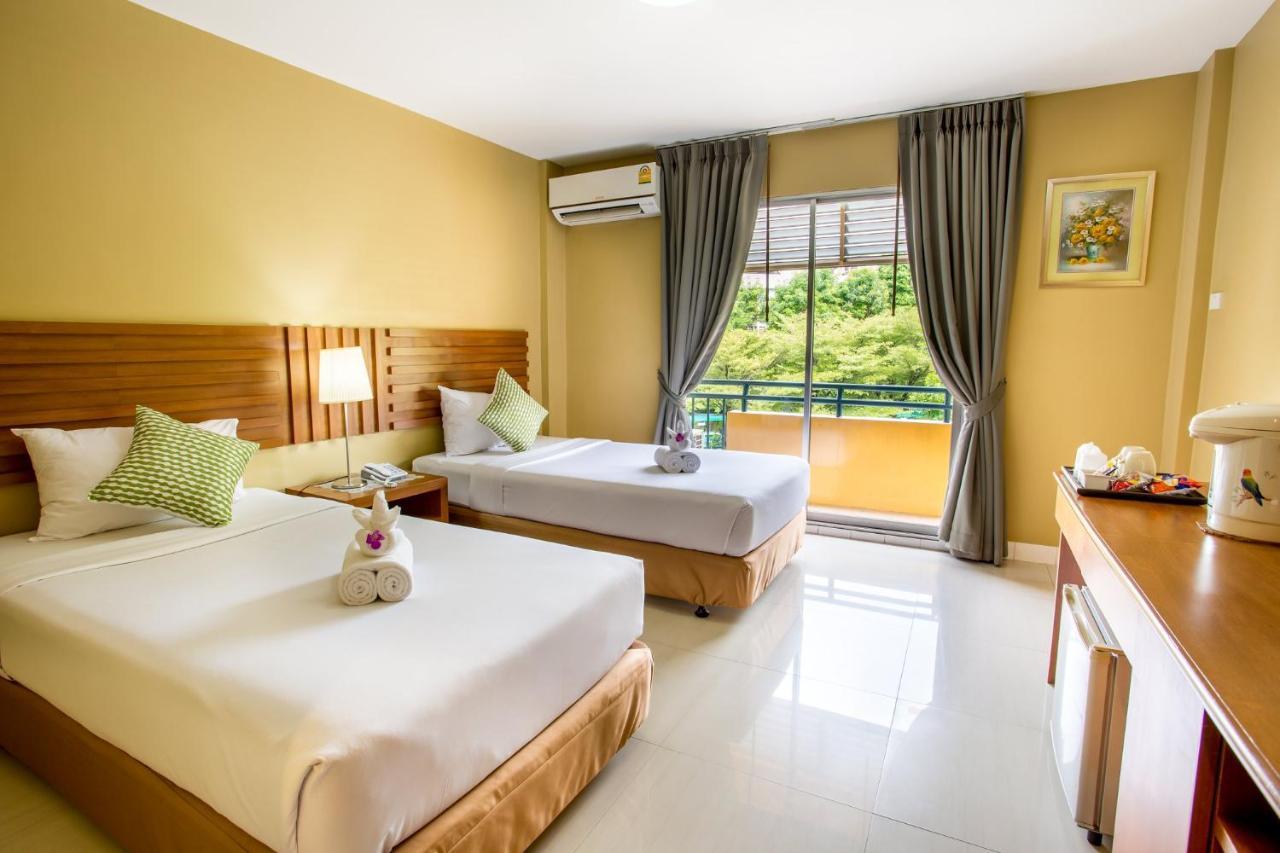 Hotel Paholyothin Park Place