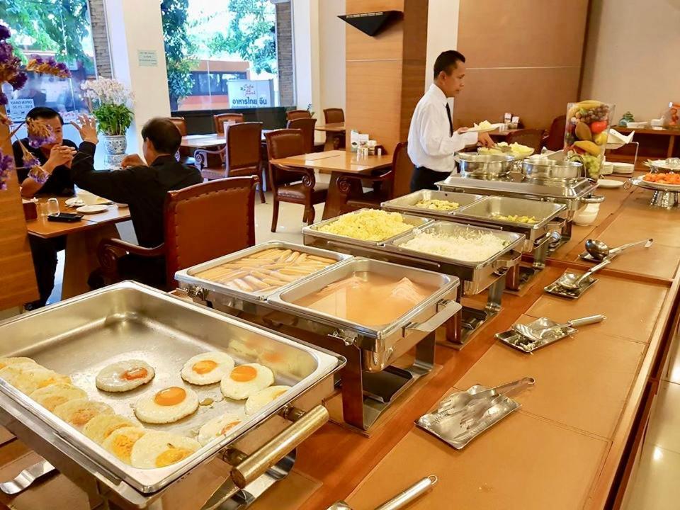 Paholyothin Park Place 3* Bangkok