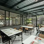 Hotel Amber Sukhumvit 85