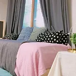 Urban Cozy Apartment Near The River