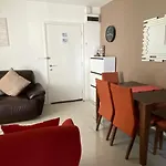 Cosy 2 Bedroom Condo On Sukhumvit, Bts Phra Khanong