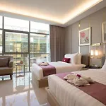 Elegant Airport Hotel