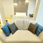 Luxury Apartment Queen Sirikit Asok Termianl 21