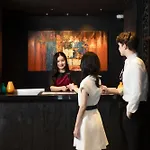 The Gravitique Hotel Khaosan