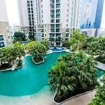 Lot Of Food Night Market Swimming Pool Very Near Train Mrt Big Shopping Malls