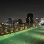 High-End Condo With 5 Mins To Terminal21 Bts Mrt With Kitchen