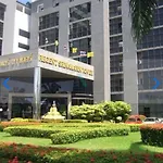 Regent Srinakarin18