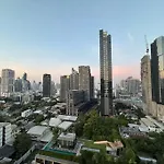Luxury Art Apt Downtown Metro Bangkok-Kitchen-Living Room