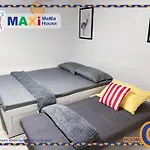 Maxi Mama Room