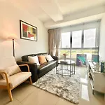 Cosy 2 Bedrooms Near Ekkamai