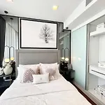 Luxury Sukhumvit Asoke Nana 65 Sqm Sleeps 4