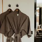 Hotel 433