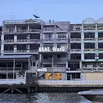 Beat Warii Hostel At Chaophraya River