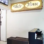 White House Asoke Sukhumvit 18
