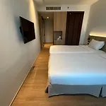Vic 3 Bangkok Hotel