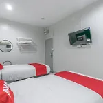 Oyo 818 Suksomboon Residence
