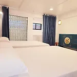 Old Sрice 1 Sizzling Studio Queen Twin - No Stairs