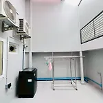 Lovely Townhome In Shopping District Near Bts&Mrt