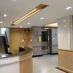 Bangkok Place Apartment - Ekamai Bts