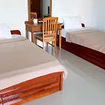 Tanatip Place