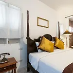 Dharasom\' S Colonial House