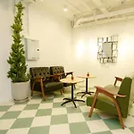 Folk Poshtel Asok