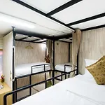 Hostel At Thonglor