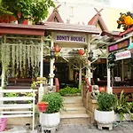 Honey House1 Hotel