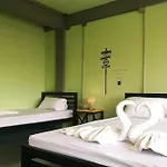 Samsen 8 Hostel