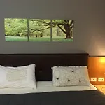 Savi Rooms