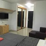 Savi Rooms